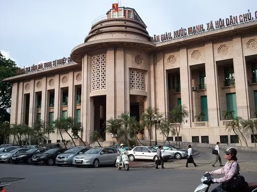 Điều hành chính sách tiền tệ 6 tháng cuối năm , NHNN phải lưu ý vấn đề gì tỷ giá,. lãi suất hay kiểm soát tín dụng