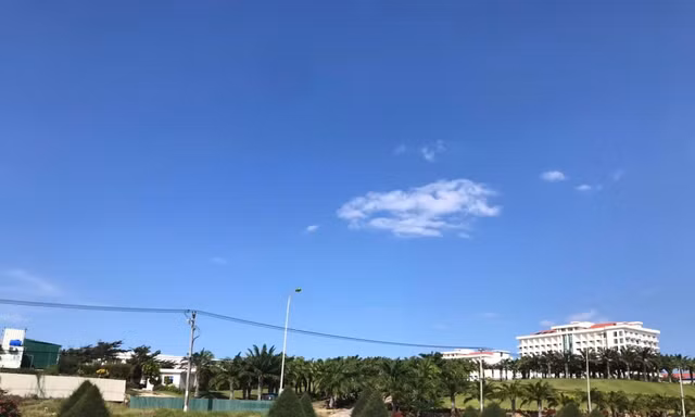 Chủ đầu tư Khu du lịch Cam Ranh Bayana Resort đã cho xây nhiều hạng mục công trình trái phép. Ảnh L.H