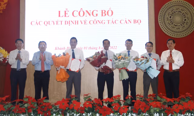 Khánh Hoà điều động, bổ nhiệm 4 lãnh đạo 