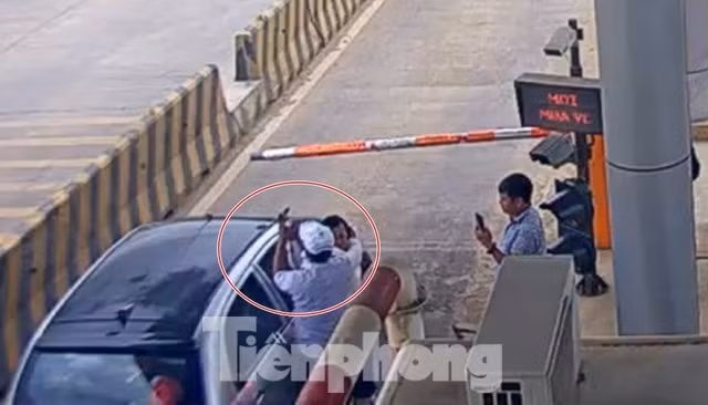 Bắt tạm giam 2 đối tượng đánh nhân viên Trạm BOT Ninh Xuân nhập viện