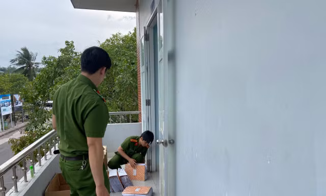 Công an Khánh Hòa khám xét trung tâm đăng kiểm ở Nha Trang