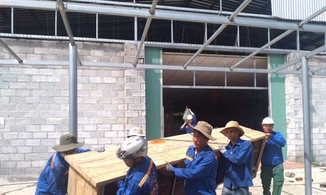 Cưỡng chế loạt cửa hàng xây trái phép tại Nha Trang chuyên đón khách Trung Quốc 