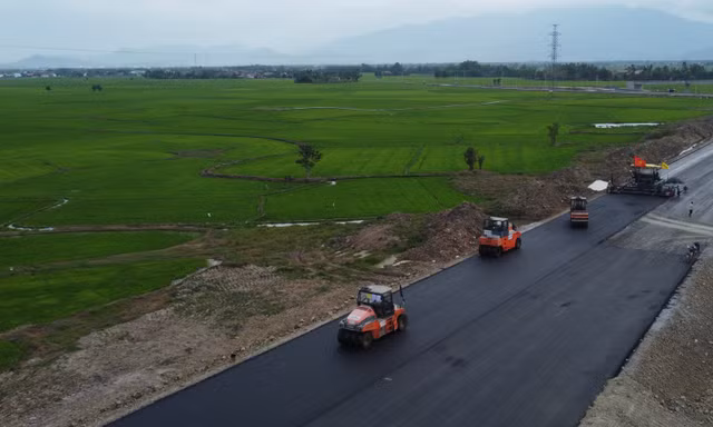 Cao tốc Vân Phong - Nha Trang vượt tiến độ, tăng tốc về đích