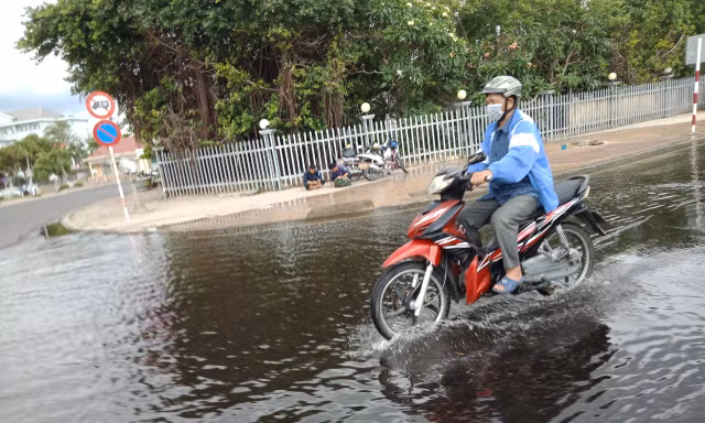Tạm dừng cấp nước thành phố Nha Trang 2 ngày để sửa đường ống vỡ