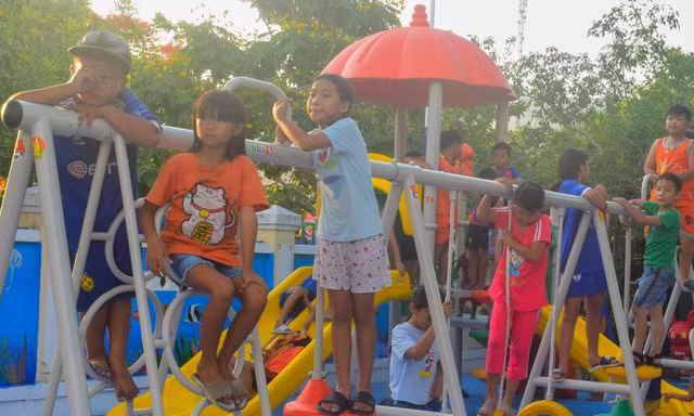 Tỉnh đoàn Khánh Hoà khánh thành khu vui chơi cho các em thiếu nhi xã đảo