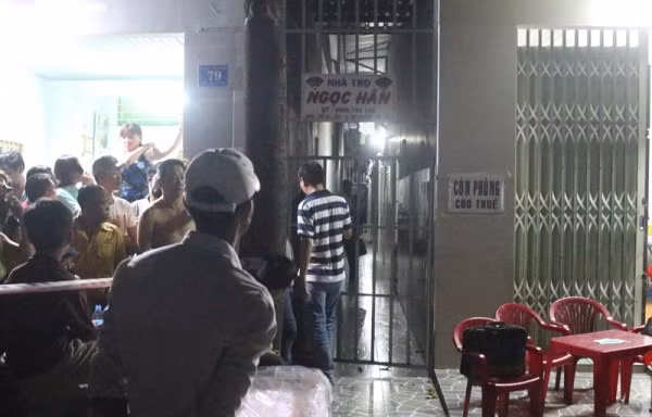 Phát hiện thi thể lõa thể của người đàn bà nghi bị bạn trai sát hại