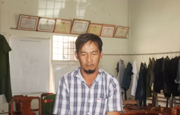 Bị bắt khi đang giở trò 'hai ngón' với phật tử tại chùa Bà Thiên Hậu