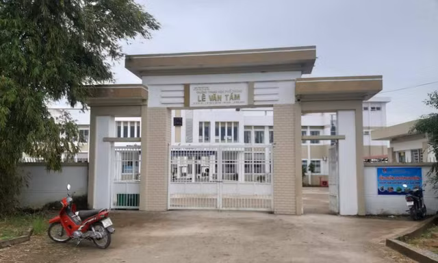Nhiều sai phạm tại một trường THPT ở Sóc Trăng