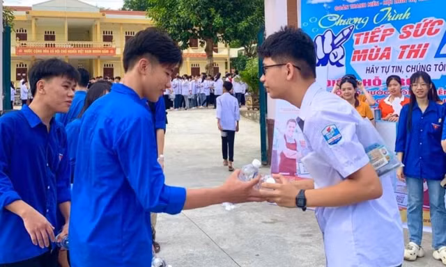 Chênh lệch lớn điểm chuẩn vào lớp 10 tại các khu vực ở Thanh Hóa