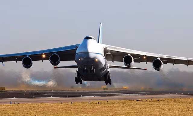 Nga sử dụng 74 máy bay vận tải để chuyển quân đội, khí tài tới Kazakhstan