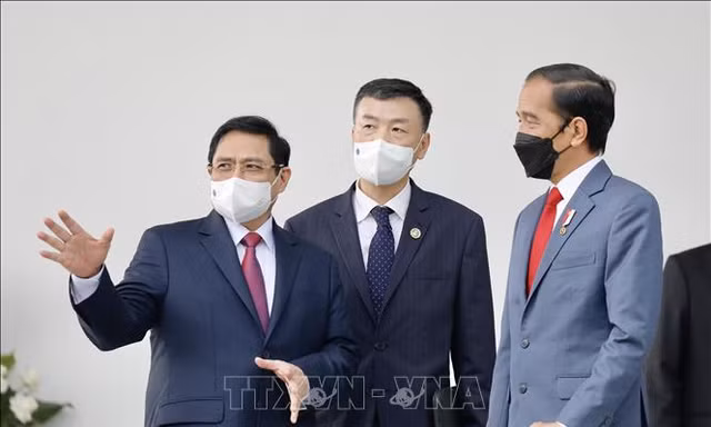 Hình ảnh Thủ tướng Phạm Minh Chính chào xã giao Tổng thống Indonesia