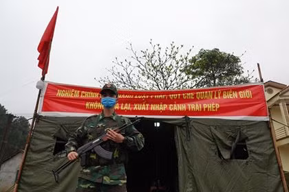 Chốt chống dịch COVID-19 trên tuyến biên giới Quảng Ninh. Ảnh: Nguyễn Minh