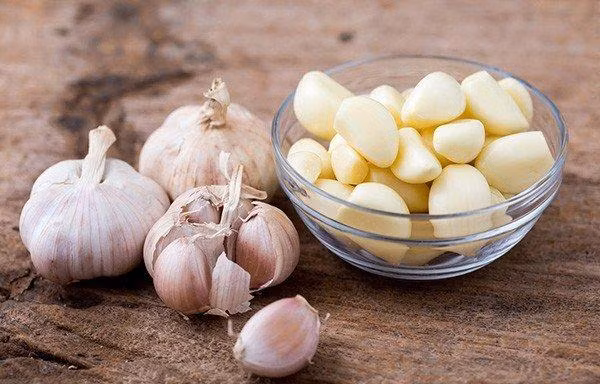 Tỏi cực tốt nhưng sẽ thành ‘cực độc’ nếu phạm phải những điều này khi ăn