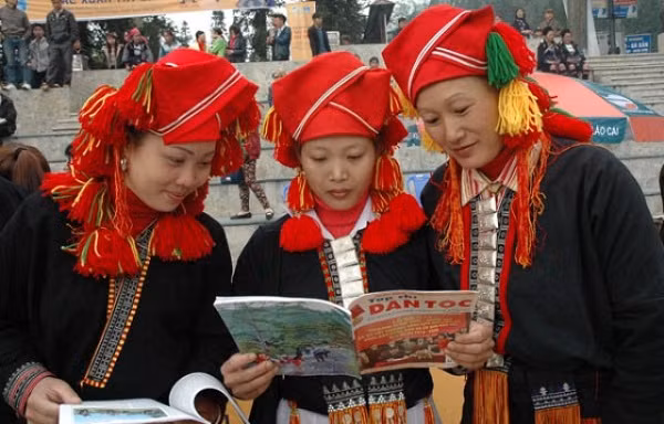 Đặt hàng các ấn phẩm báo, tạp chí cho vùng đồng bào dân tộc thiểu số