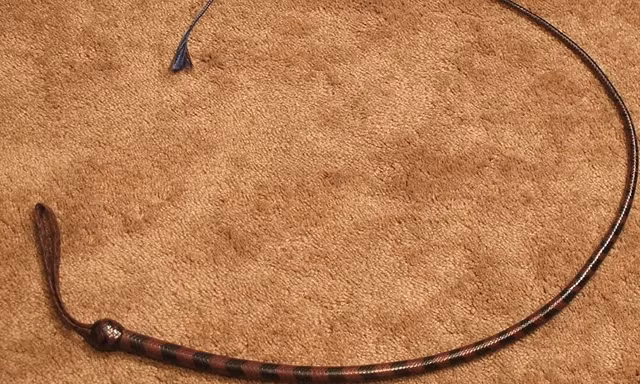 Phẫn nộ một phụ nữ bị đánh dã man... để trừ tà