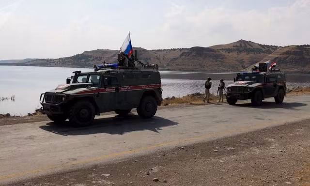 Quân đội Nga bắt đầu tuần tra ở phía bắc Syria. Ảnh: Sputnik