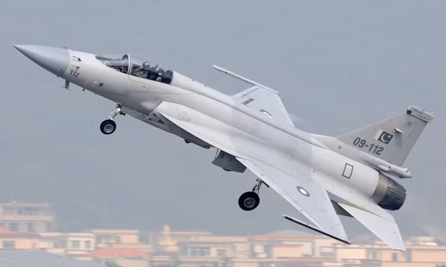 Máy bay chiến đấu JF-17 của Trung Quốc