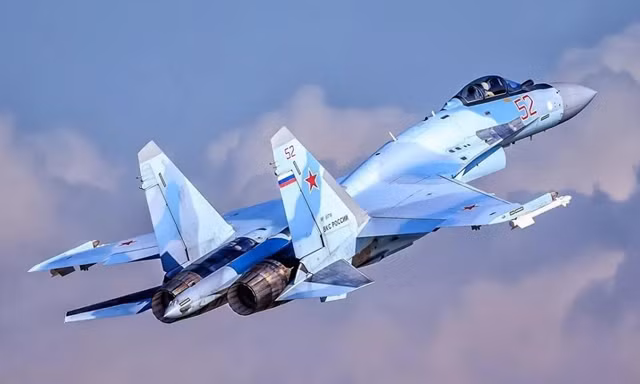 Siêu tiêm kích Su-35S gia nhập quân đội Nga giữa lúc căng thẳng với Ukraine