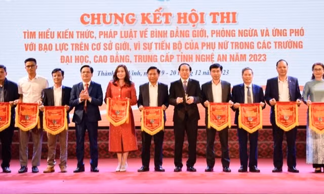 Nâng cao nhận thức về bình đẳng giới trong học sinh, sinh viên