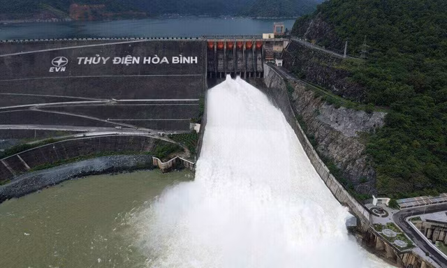 Mưa lớn dồn dập, các hồ chứa vùng núi Bắc Bộ chủ động đón lũ