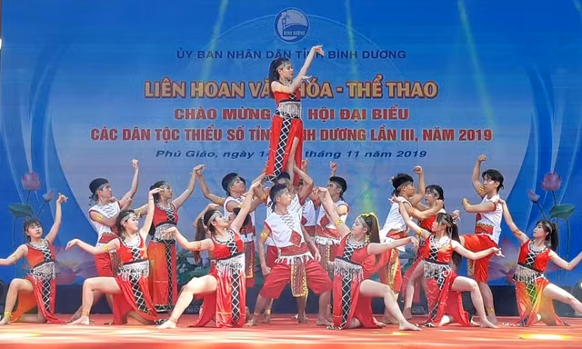 Phát huy giá trị dân ca, dân vũ, dân nhạc của các dân tộc thiểu số