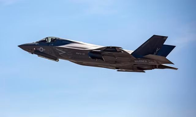 Thủy quân lục chiến Mỹ thử nghiệm tiêm kích F-35B trên chiến hạm Nhật Bản