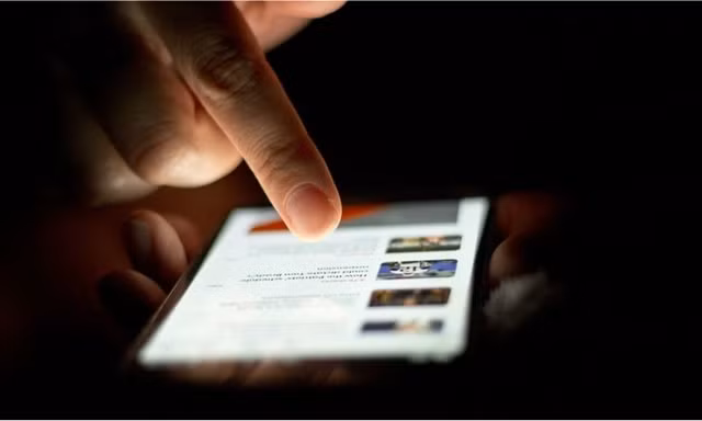 Những 'dấu hiệu lạ' cho thấy điện thoại của bạn có thể đang bị theo dõi