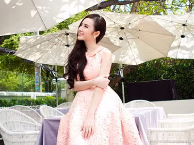 Angela Phương Trinh tung hình mới xinh như công chúa