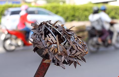 ‘Đinh tặc’ hoành hành trên Quốc lộ 1