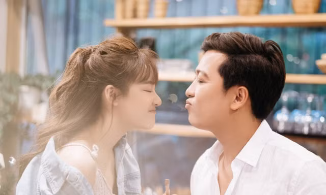 Trường Giang thú nhận bị Nhã Phương “ép” xài kem dưỡng da mặt