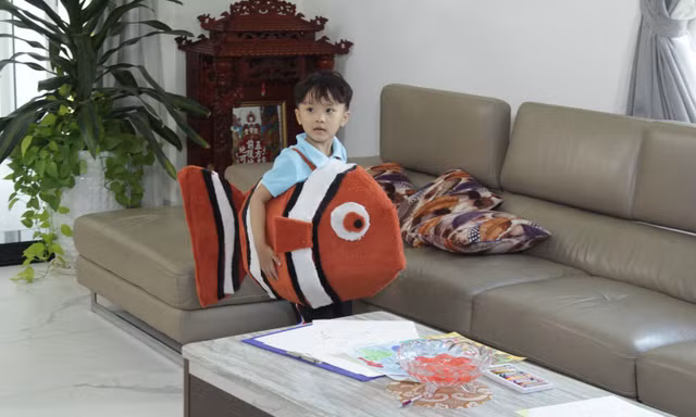 Gặp gỡ bé Shin – diễn viên nhí “đốn tim” hàng triệu khán giả trong Gia đình là số 1
