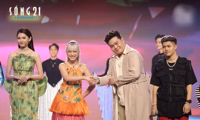 Châu Bùi gia nhập “tứ đại mỹ nhân”, cùng Lan Ngọc quậy tung show Tết