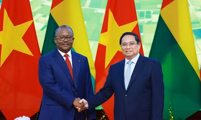 Thủ tướng Phạm Minh Chính hội kiến Tổng thống Guinea-Bissau
