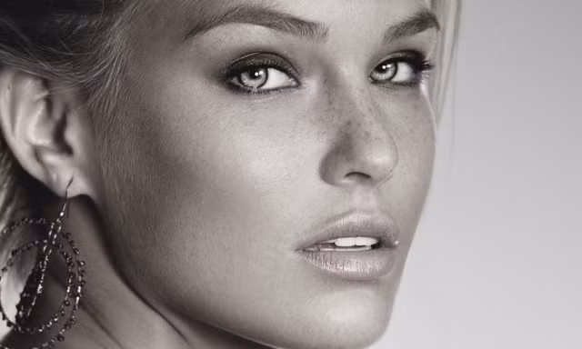 Siêu mẫu Bar Refaeli sẽ tổ chức đám cưới cùng doanh nhân Adi Ezra vào ngày 24/9
