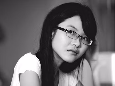 Cô gái thích đánh cược với trường top