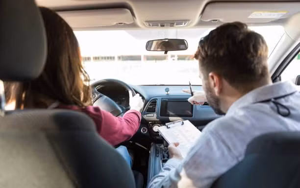 GM phát triển ô tô có khả năng dạy tài xế cách lái xe