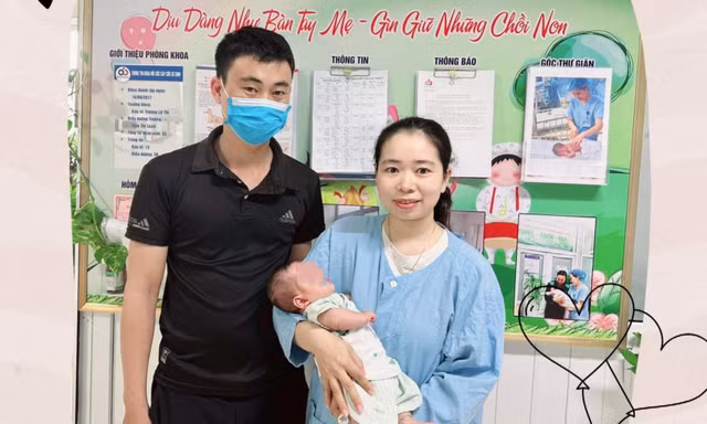 Cứu bé trai sinh non nặng 800gam bị hoại tử ruột, suy hô hấp nặng