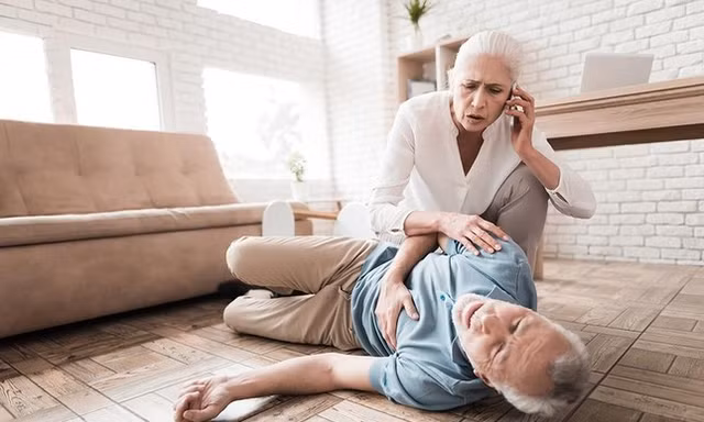 Dấu hiệu cảnh báo bạn có thể sắp bị đột quỵ, lưu ý để phát hiện sớm kẻo 'ân hận mấy cũng muộn'