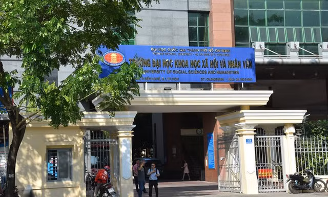 ĐHQG TP. HCM lập tổ xác minh vụ 11 giảng viên nghỉ việc