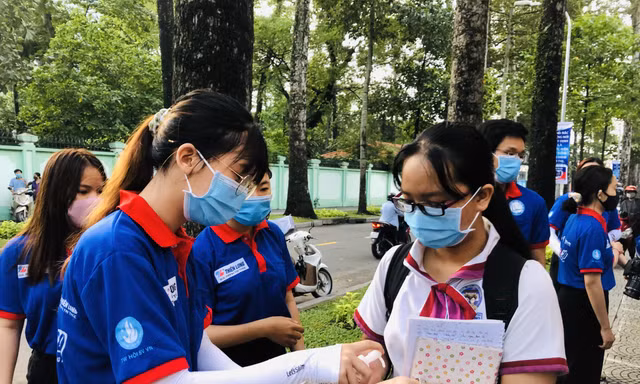 Từ 0h ngày 27/8, công bố điểm thi tốt nghiệp THPT