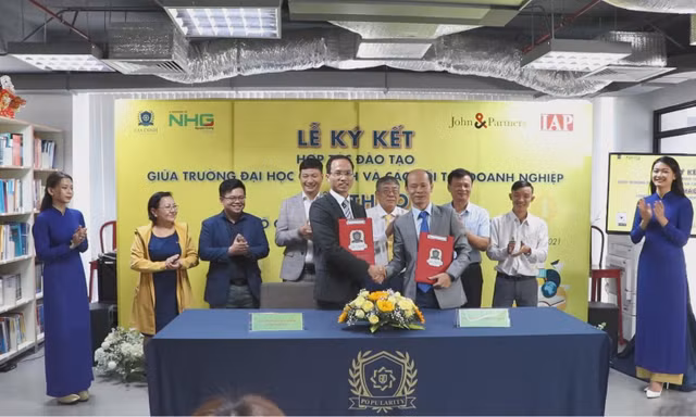 Đẩy mạnh hợp tác doanh nghiệp, đa dạng mô hình giáo dục