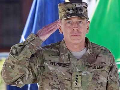 Tướng David Petraeus được bầu là Giám đốc CIA
