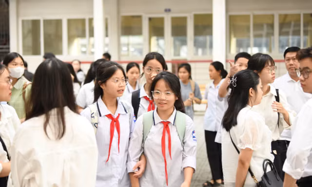 Khai mạc Chung kết Quốc gia AIMO 2025: Hơn 600 thí sinh tranh tài Toán học, bùng nổ khí thế