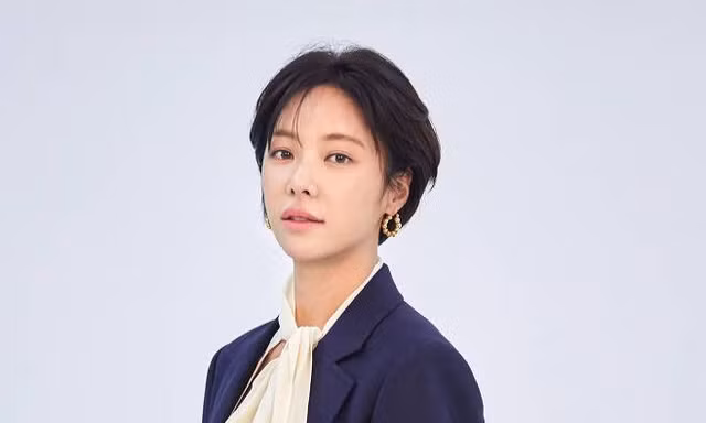 Hwang Jung Eum có động thái lạ trước khi xác nhận ly hôn, nghi mỉa mai chồng cũ