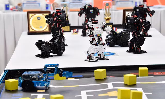 Lưu ý trước thềm Chung kết Giải vô địch Robot ảo ViRC: Thời gian, cách cài thiết bị