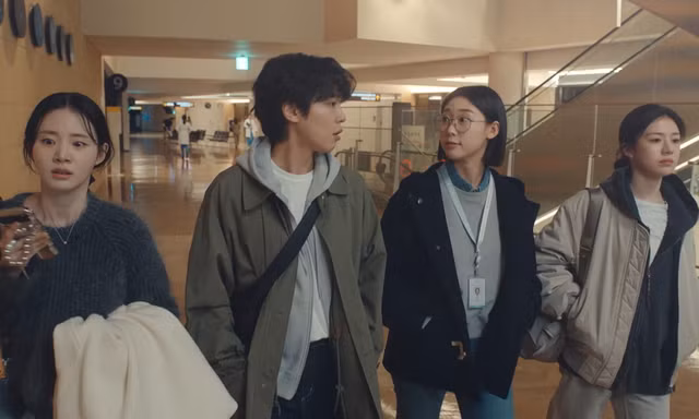 Resident Playbook tập 2: Yi Young - Nam Kyung trốn không nổi, Jae Il trốn không ai tìm