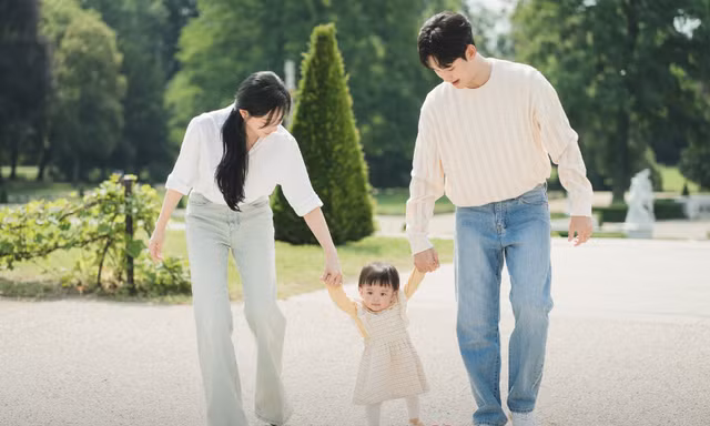 Queen of Tears tập cuối: Baek - Hong hạnh phúc bạc đầu, rating chạm nóc lập kỷ lục