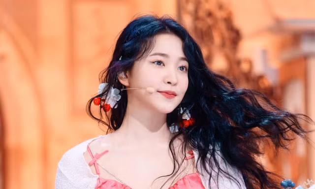 Bị nhận xét mắc "bệnh Jennie BLACKPINK", Yeri (Red Velvet) đáp trả mạnh mẽ