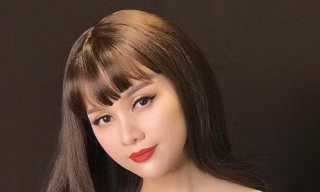 Trịnh Huyền: Từ dân chuyên tự nhiên đến mỹ nữ belly dance