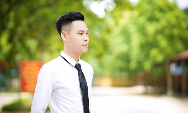 Nam sinh trường Luật chọn nghệ thuật làm đam mê